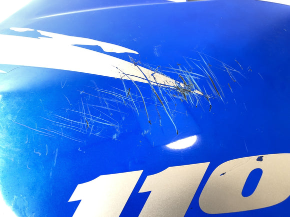 Suzuki GSX-R 1100 W GU75 C [1994] - boční panel kapotáže vpravo se škrábanci