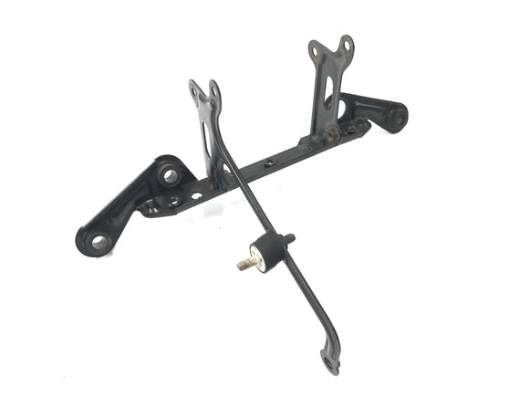 Aprilia RST 1000 Futura [2002] - Bevestig frame beugel voorkant