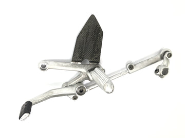 Ducati 999 H4 [2003] - driver's footrest on the left with switching link