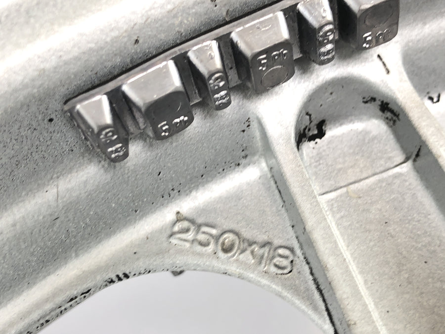 Laverda 1000 [1978] - Литой диск на заднем колесе 2,50x18 дюймов