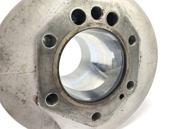 Moto Guzzi V7 Special [1971]  - 右側にピストンが付いたシリンダー