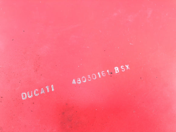 Ducati 900 ss [1991] - parte del lado cubierto a la izquierda