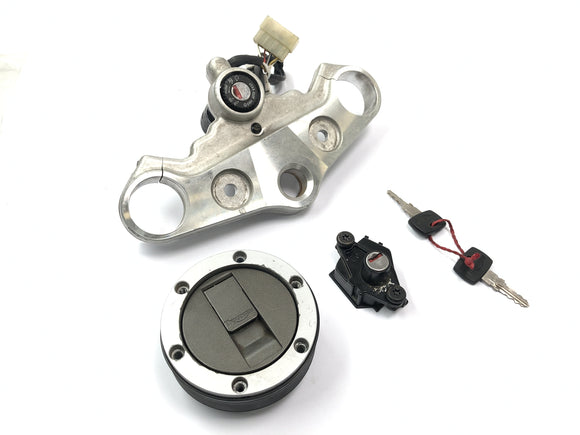 Triumph Speed ​​​​Triple T509 [1998] - Conjunto de fechadura, fechadura de ignição, fechadura de tanque, ponte superior do garfo