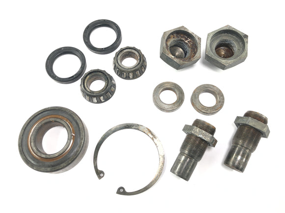 Moto Guzzi V7 Special [1971] - Schwingenlager Satz Schwingenbolzen Kegelrollenlager