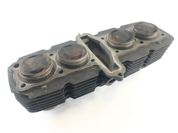 ヤマハXS 1100 2H9 [1978]  - ピストン付きシリンダー