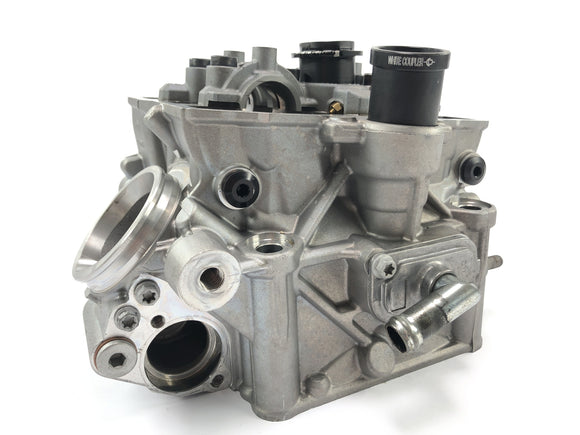 KTM 1050 Adventure [2017] - hlava válce vzadu