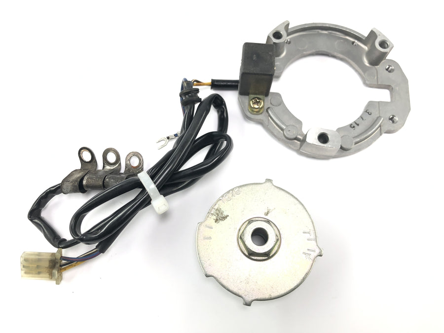 Kawasaki Zephyr 750 ZR750C [1994] - Placa do sensor de ignição do gerador de pulsos de ignição do sensor de captação