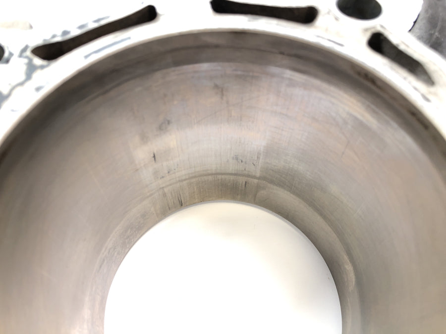 ヤマハ YZ 426 F [2000] - ピストン付きシリンダー