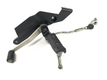 Triumph Daytona 900 T300 [1993] - Footrest po lewej stronie z przełączającą dźwignię dźwigni przełącznika dźwigni zmiany biegów - 0