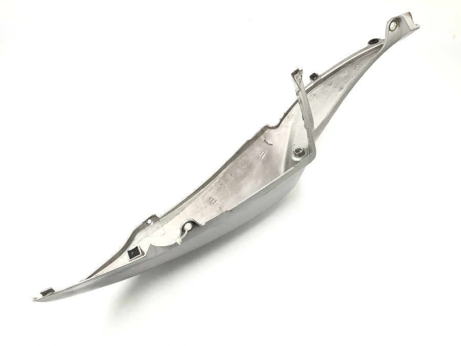 Triumph Daytona 955i T595N [2003] - Bakre beklädnad till höger beklädnad silver