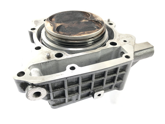 Aprilia SL 1000 Falco PA [2000] - Cilindro con pistones en la parte posterior