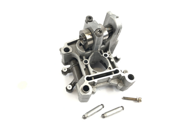 BMW R 1200 C 259C [1997]  - 左側にカムシャフトストーンとカムシャフトが付いているシリンダーヘッド