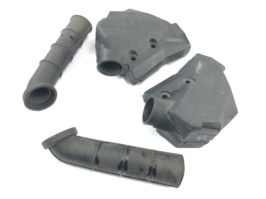 Triumph Daytona 900 T300D [1996] - Luftfilterkasten Airbox Ansaugtrichter Luftführung