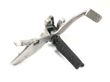 Yamaha TRX 800 4UN [1996] - Fodstøttens fodstøtte lige med indehaver og bremsehåndtag