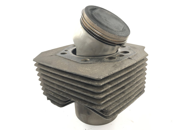 Moto Guzzi California II VT [1985] - Cilindro con pistones a la derecha