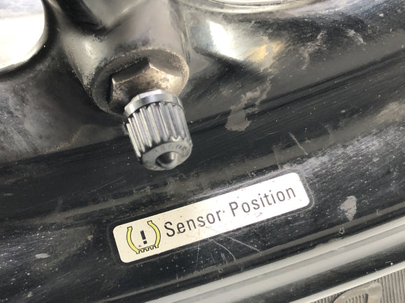 BMW K 1300 R K12S [2014]  - 前轮轮辋在正面