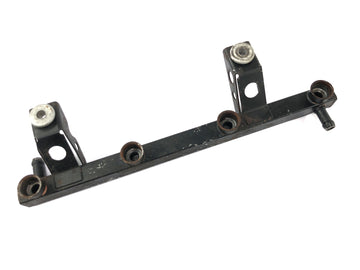 BMW K 1100 LT [1993] - Kraftstoffverteiler Einspritzleiste Benzinrail Halterung