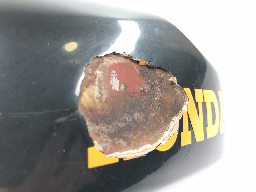 Honda CBR 900 RR Fireblade SC33 [2000] - Zbiornik paliwa zbiornik benzyny zbiornik zbiornik kontener z wgnieceniem