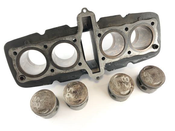 ヤマハXS 1100 2H9 [1978]  - ピストン付きシリンダー