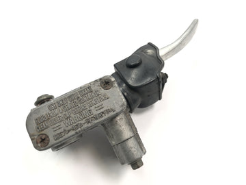 雅马哈 YZ 426 F [2000] - 手制动泵 前制动杆损坏