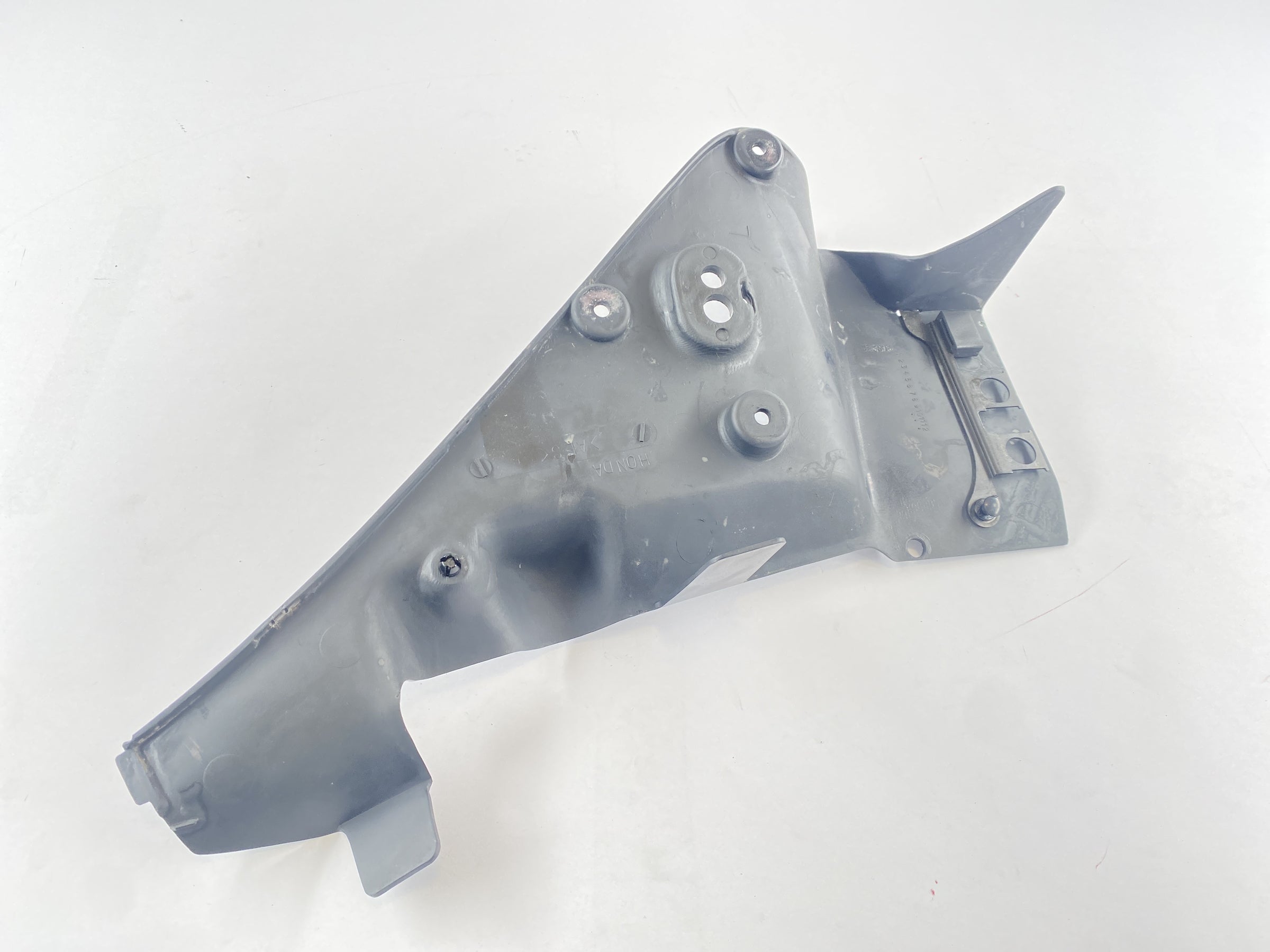 Honda CBR 900 RR SC33 [1996] - Indicator holder fairing side panel inner part