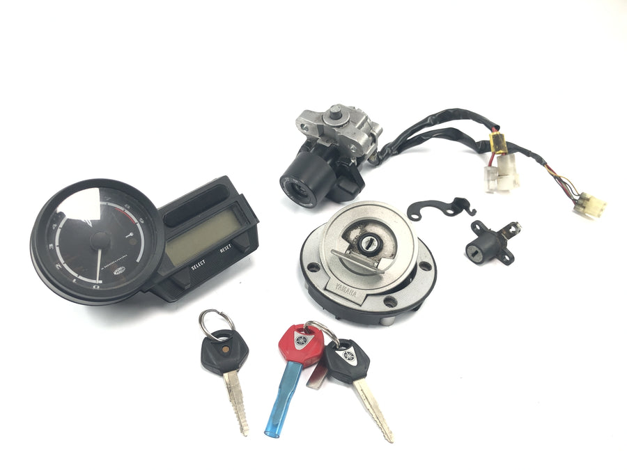 Yamaha MT 03 RM02 [2007] - Bloqueo conjunto velocímetro 46063 km instrumentos de cabina display tacómetro