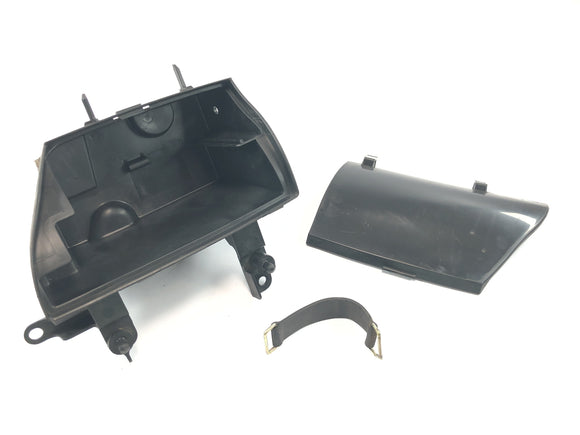 Suzuki Intruder VL 1500 AL [2000] - Werkzeugfach Staufach