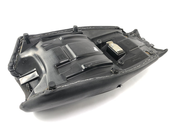 Triumph Sprint St 1050 [2005]  - シートシート