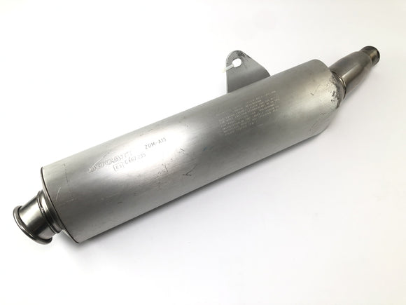 Ducati Monster M600 [1995] - Pakokaasupäästövaimentimen äänenvaimentimen oikealla puolella kulumismerkkejä