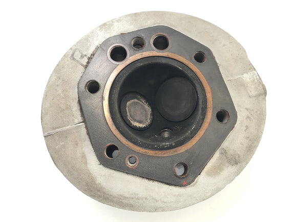 Moto Guzzi v7 Special [1971] - hlava válce napravo