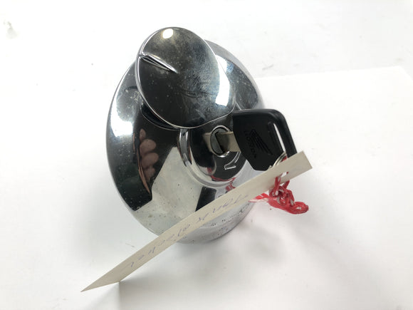 Honda XBR 500 PC15 [1989] - Tankin kannen sulkemisen korkin bensiinin sulkeminen