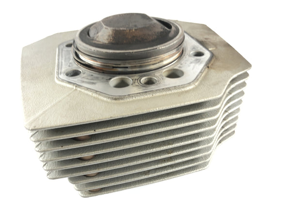 Moto Guzzi Norge 1200 [2006] - Sylinteri vasemmalla puolella