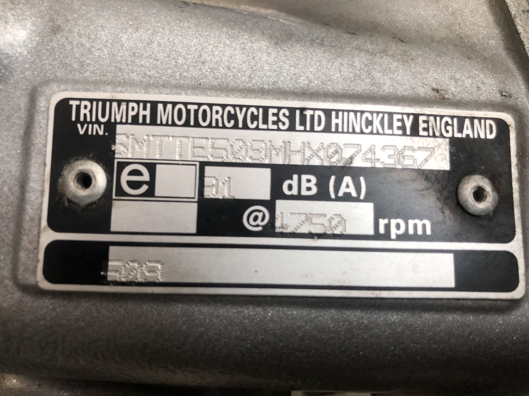 Triumph Speed Triple 955i [1999] - Rahmen mit Papieren