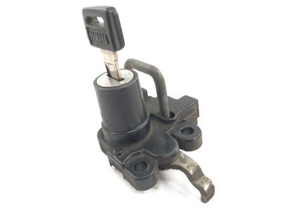 ヤマハXV 750 5G5 [1982]  -  1キー付きイグニッションロックとヘルメットロック