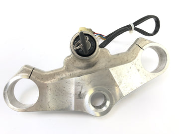 Triumph Daytona 955i T595 [1999] - Castle Set Tank Lock Ignition Lock hierboven - 0