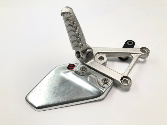 Aprilia RSV 1000 RP Mille [2001] - Voetsteunsysteem linker bestuurder