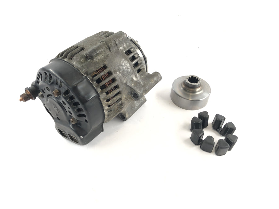 Triumph Speed ​​Triple 955i [1999] - Alternator z pary palantowej