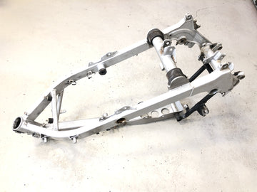 BMW F 650 GS R13 [2000] - Ramme hovedramme med papirer