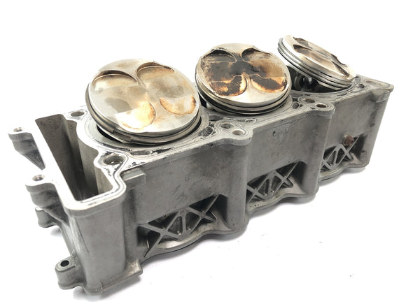 Benelli TNT 1130 [2009] - ピストン付きシリンダー