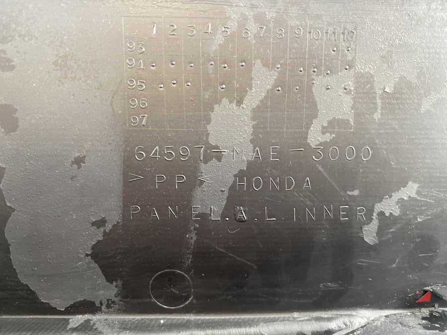 本田CBR 900 RR SC33 [1996]  - 内部壁板驾驶舱