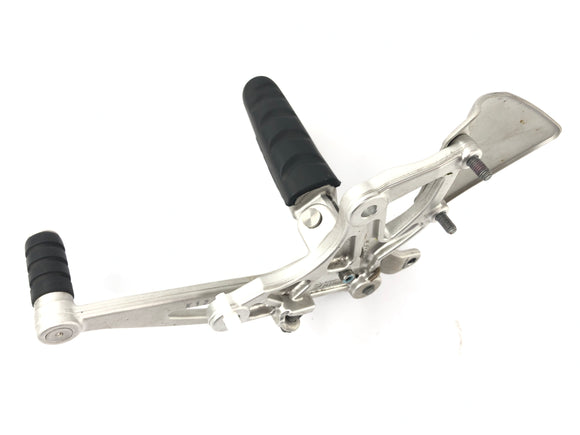 BMW R 1200 ST R1st [2006] - Footstest System Driver Footstustel rechtstreeks met rempedaal