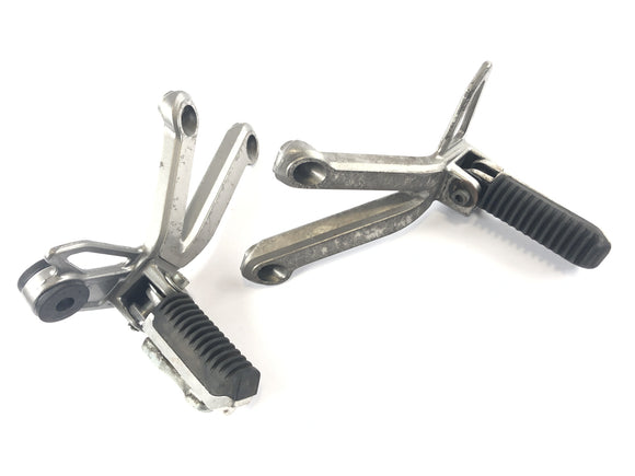 スズキGSF 1200 S Bandit WVA9 [2003]  - 左右のフットレストにホルダーを備えた小児のフットレスト