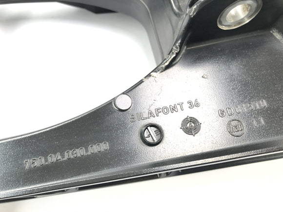 KTM 690 SM Prestige [2007] - Suestando o elemento de balanço do braço de balanço da roda traseira