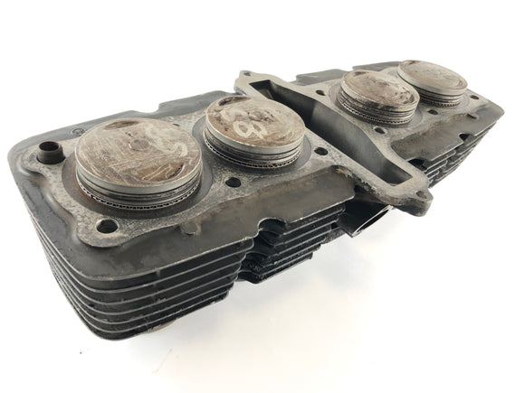 ヤマハXS 1100 2H9 [1978]  - ピストン付きシリンダー