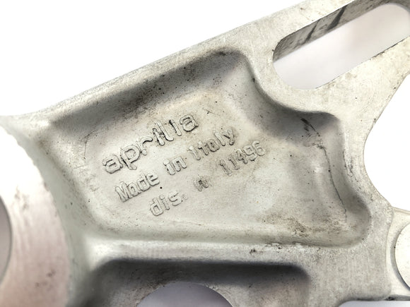 Aprilia RSV 1000 R [2004] - Bremsanker Bremssattelaufnahme hinten