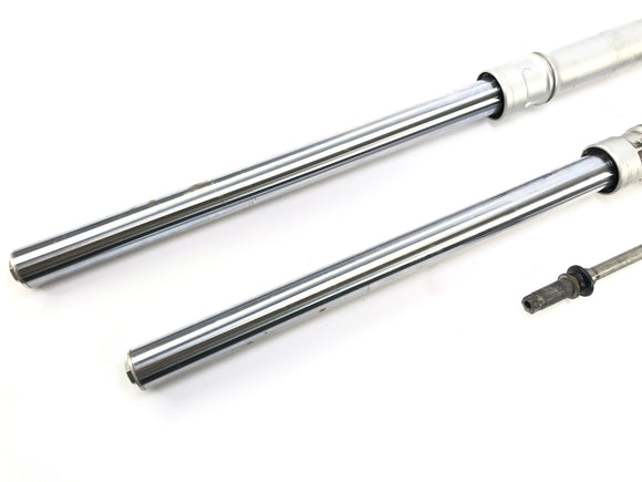 Yamaha DT 125 DE06 [2005] - Fourche télescopique avec axe