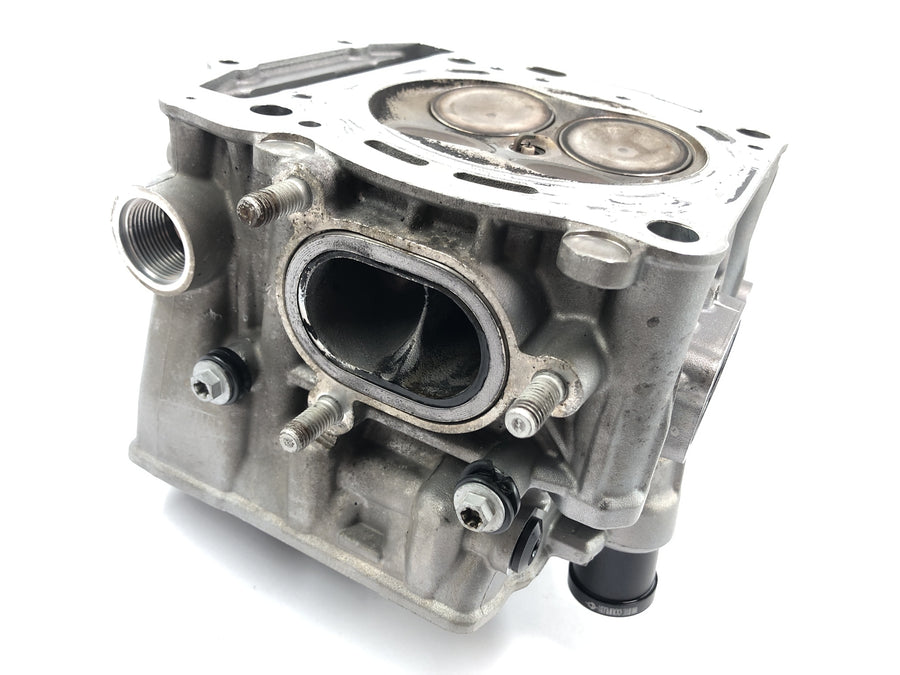 KTM 1050 Adventure [2017] - головка цилиндра спереди