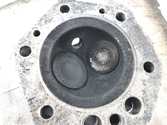 Moto Guzzi California II VT [1985]  - 右側のシリンダーKopg