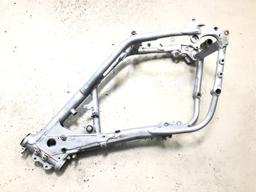 KTM 640 Adventure LC4 [2001] - telaio con documenti