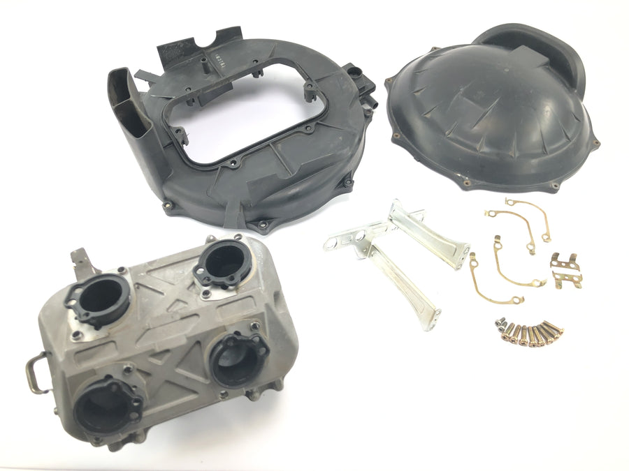Honda ST 1100 SC26 Pan European [1990] - skříň vzduchového filtru skříň vzduchového filtru airbox